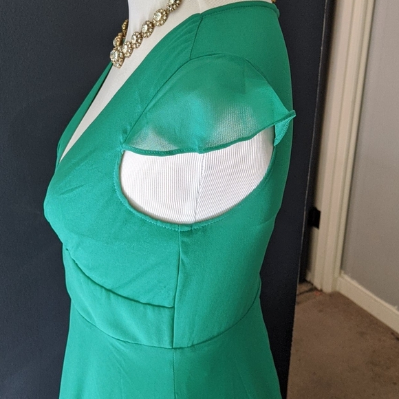 NWT Green chiffon maxi dress - Picture 3 of 8